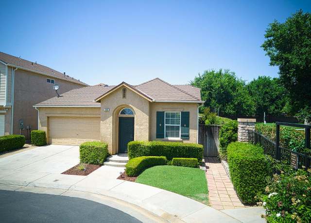 Property at 609 W Milano Ln, Clovis, CA 93619, 2 beds, 2 baths