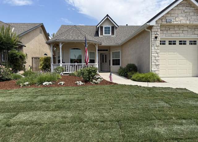 Property at 1204 N Leila St, Visalia, CA 93291, 3 beds, 2 baths