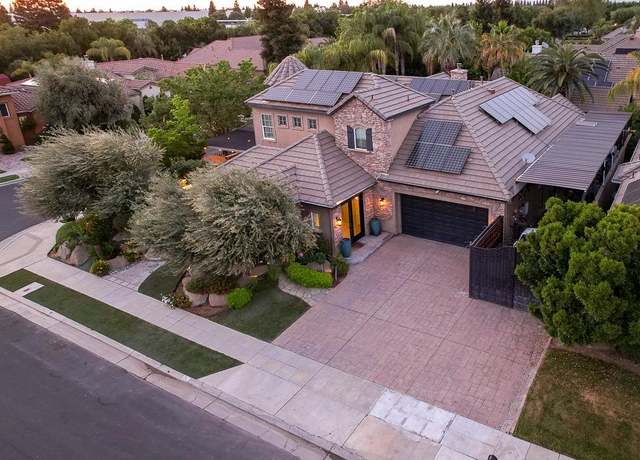 Property at 71 Omaha Ave, Clovis, CA 93619, 4 beds, 3.5 baths