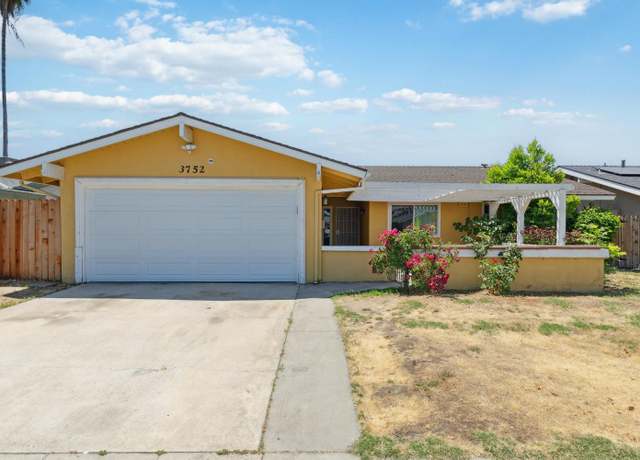 Property at 3752 E Saginaw Way, Fresno, CA 93726, 3 beds, 2 baths