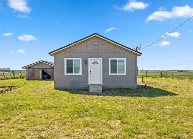 Property at 10434 1 1/2 Ave, Hanford, CA 93230, 2 beds, 1 bath