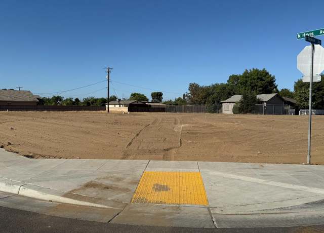 Property at 885 N Hayes Ave, Dinuba, CA 93618