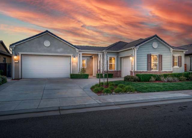 Property at 301 Pinnacle Dr W, Madera, CA 93636, 3 beds, 3.5 baths
