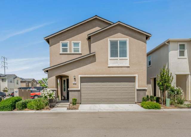 Property at 6394 E Riesling Dr, Fresno, CA 93727, 4 beds, 2.5 baths