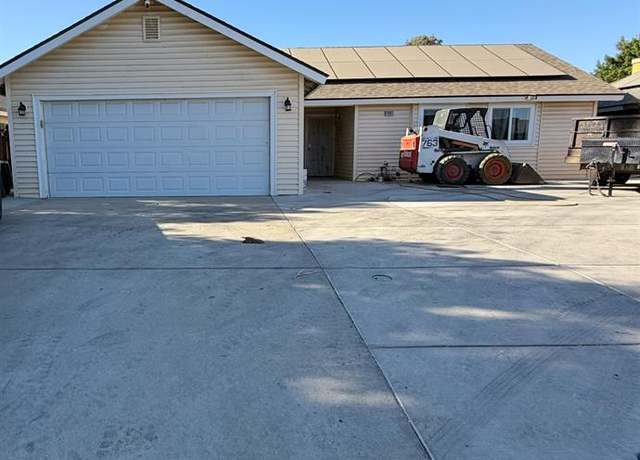 Property at 2662 Yerba St, Selma, CA 93662, 4 beds, 2 baths