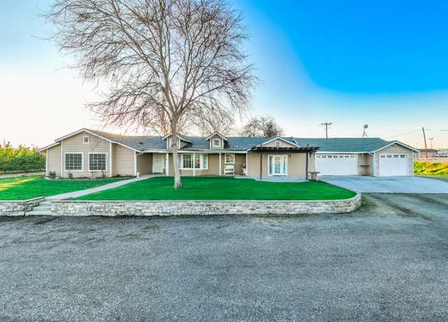 Property at 4007 S Highland Ave, Del Rey, CA 93616, 4 beds, 2 baths
