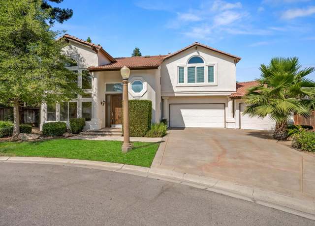 Property at 7222 N Stacia Ave, Fresno, CA 93720, 3 beds, 2.5 baths