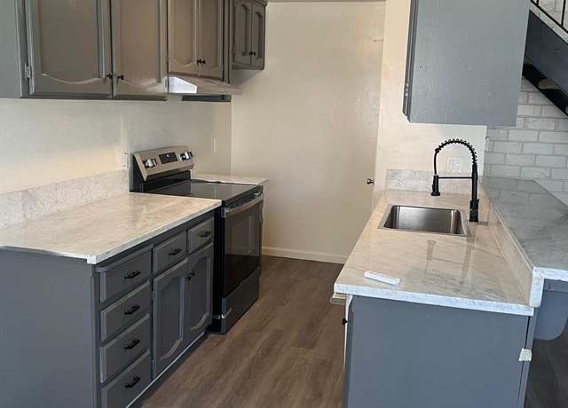 Property at 4989 N Holt Ave #101, Fresno, CA 93705, 2 beds, 1 bath