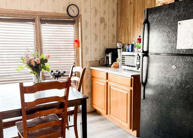 Property at 1385 Michelle St, Coalinga, CA 93210, 2 beds, 1 bath