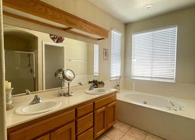 Property at 255 Birchwood, Los Banos, CA 93635, 3 beds, 2 baths
