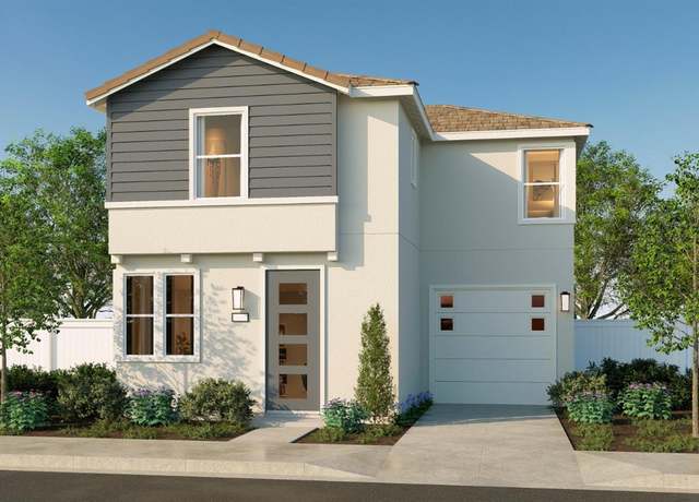 Property at 1461 Foxhill Ln, Clovis, CA 93619, 3 beds, 2.5 baths