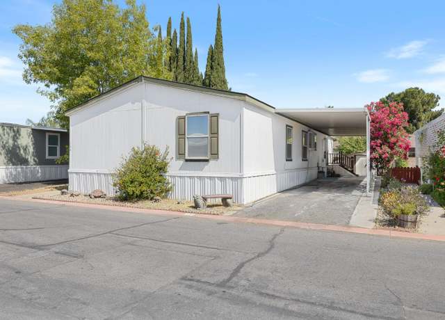 Property at 3550 N Duke Ave #134, Fresno, CA 93727, 4 beds, 2 baths