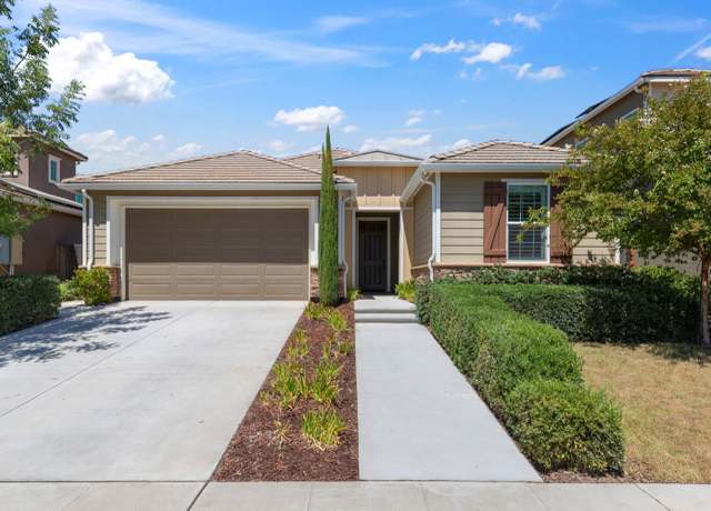 Property at 457 Wishon Way W, Madera, CA 93636, 3 beds, 2 baths