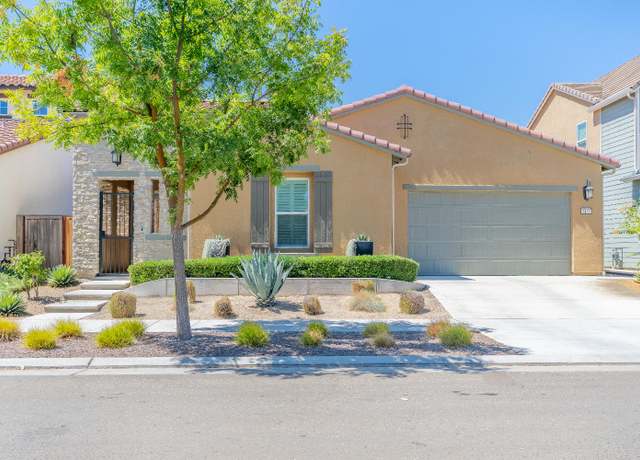 Property at 4452 Hillside Rd, Madera, CA 93636, 3 beds, 2.5 baths
