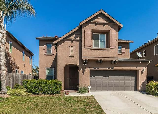 Property at 7448 E Ramona Way, Fresno, CA 93737, 3 beds, 2.5 baths