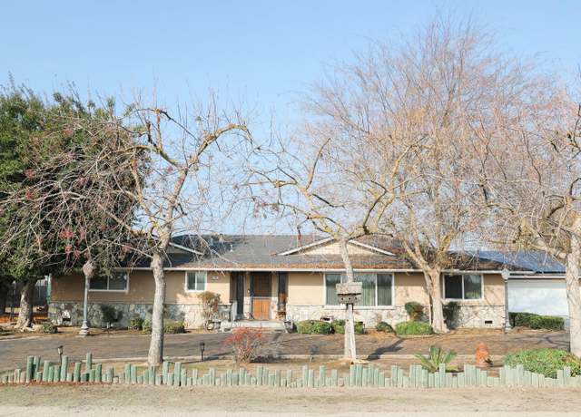 Property at 144 E Larsen Ave, Fresno, CA 93706, 2 beds, 2.5 baths
