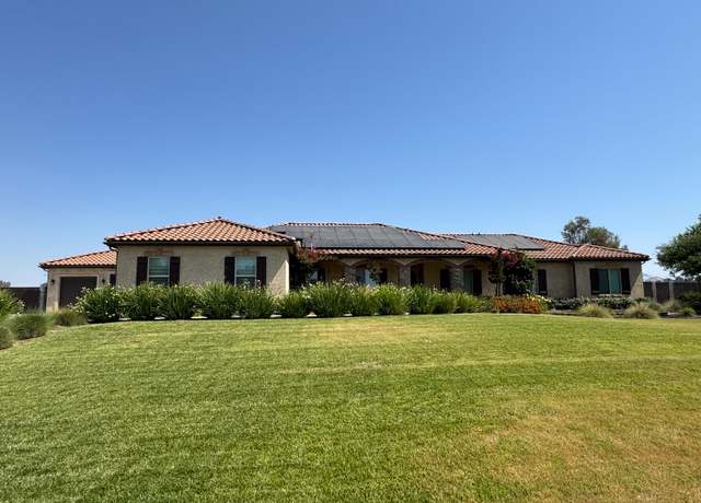 Property at 13390 E Falcon Mdw, Clovis, CA 93619, 5 beds, 3.75 baths