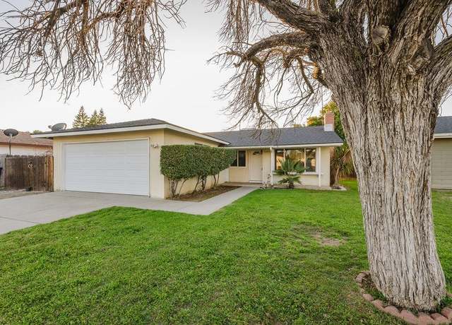 Property at 3082 Anderson Ave, Clovis, CA 93612, 4 beds, 2 baths