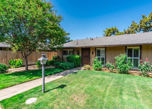 Property at 4849 N 7th St Unit E, Fresno, CA 93726, 2 beds, 1.75 baths