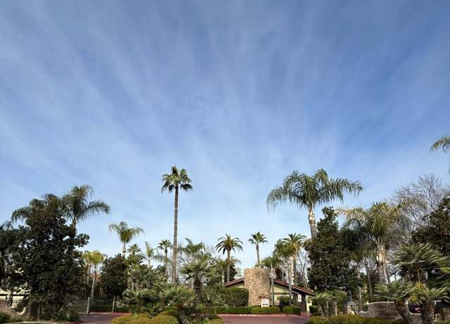 Property at 2909 Huntington Blvd #116, Fresno, CA 93721, 2 beds, 1 bath