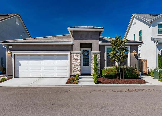 Property at 11401 N Via Campagna Dr, Fresno, CA 93730, 3 beds, 2.25 baths