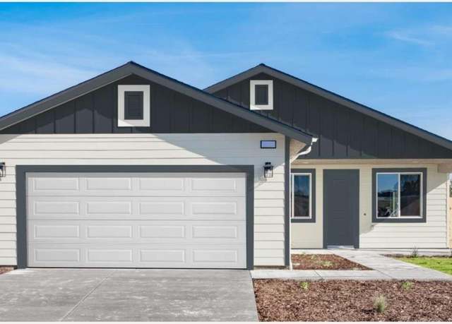 Property at 139 E Pitt Ave, Fresno, CA 93706, 4 beds, 2 baths