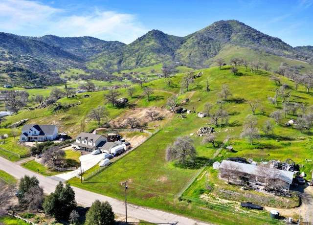 Property at 1 Big Oak Dr, Sanger, CA 93657