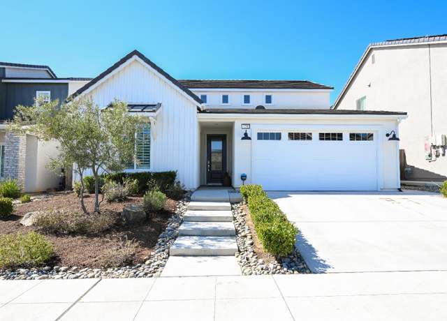 Property at 178 Timberline Way S, Madera, CA 93636, 4 beds, 3.5 baths