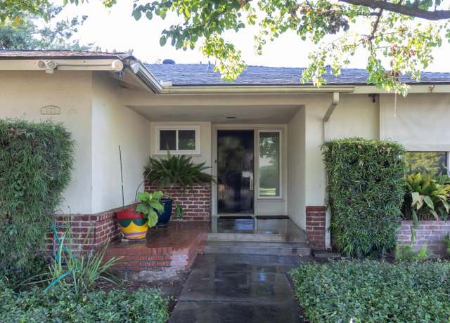 Property at 1436 W Keats Ave, Fresno, CA 93711, 3 beds, 2.5 baths
