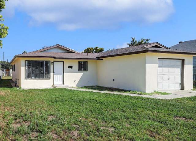 Property at 2452 Knowles St, Selma, CA 93662, 3 beds, 1 bath