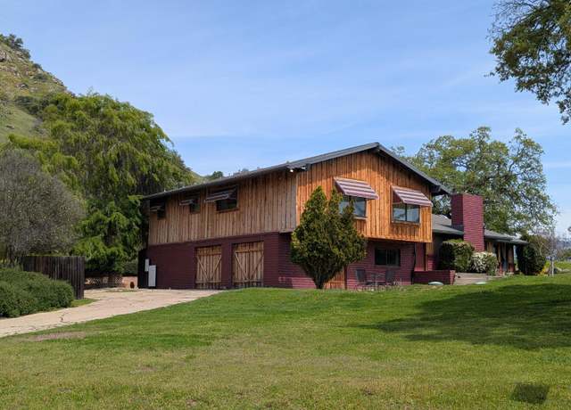 Property at 37730 Barberry Ln, Yokuts Valley, CA 93675, 5 beds, 3 baths