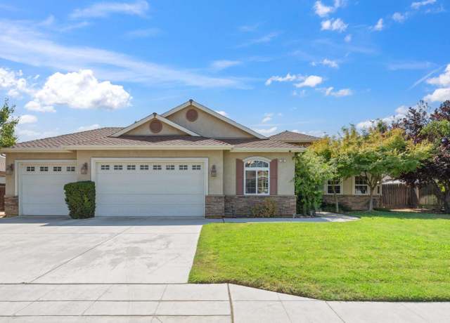 Property at 158 W Polson Ave, Clovis, CA 93612, 4 beds, 3 baths
