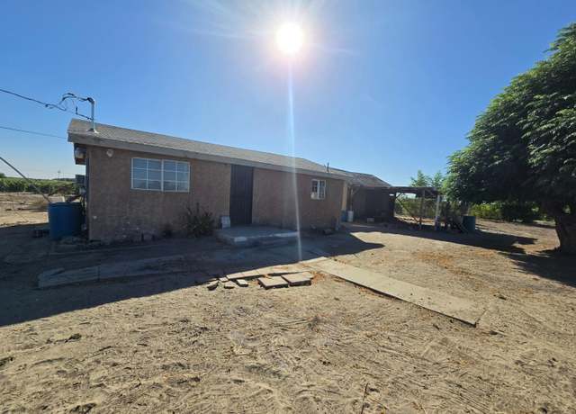 Property at 12441 S Henderson Rd, Caruthers, CA 93609, 2 beds, 1 bath
