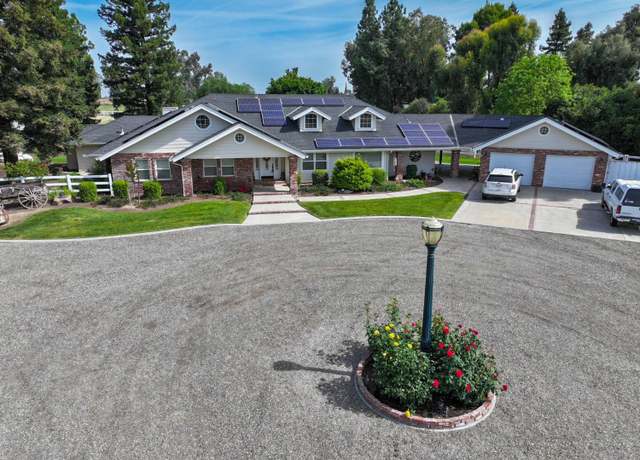 Property at 12444 E Paul, Clovis, CA 93619, 4 beds, 2.5 baths