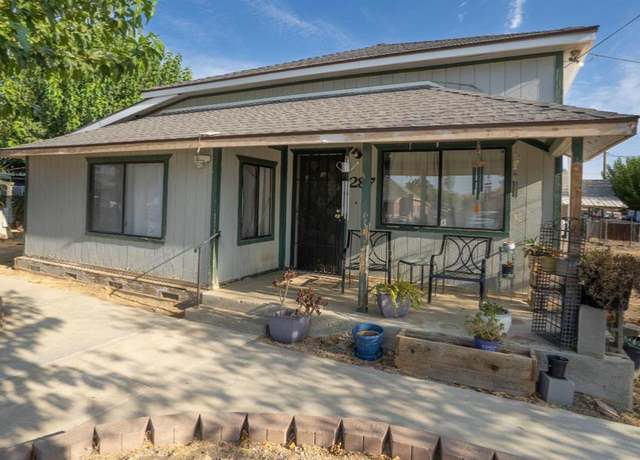 Property at 287 E Pleasant St, Coalinga, CA 93210, 3 beds, 2.5 baths