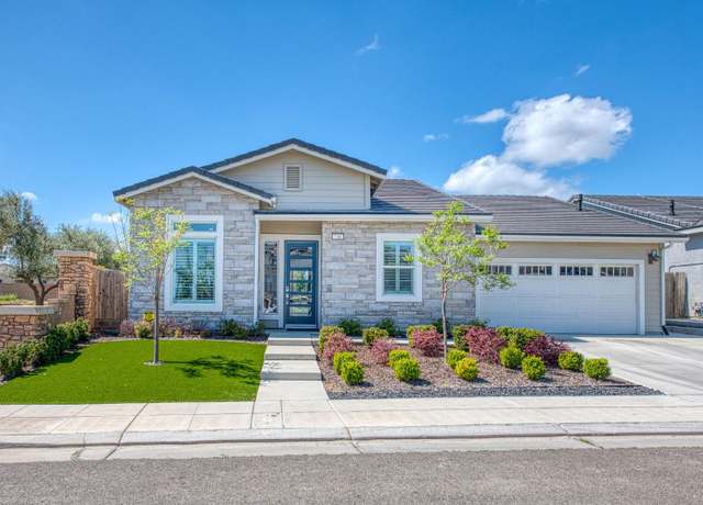 Property at 736 Huntington Ave S, Madera, CA 93636, 4 beds, 3 baths