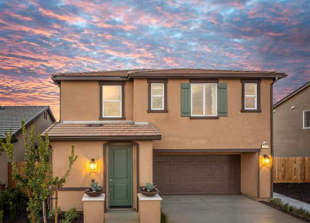 Property at 1161 Maclure Ave W, Madera, CA 93636, 3 beds, 2.5 baths