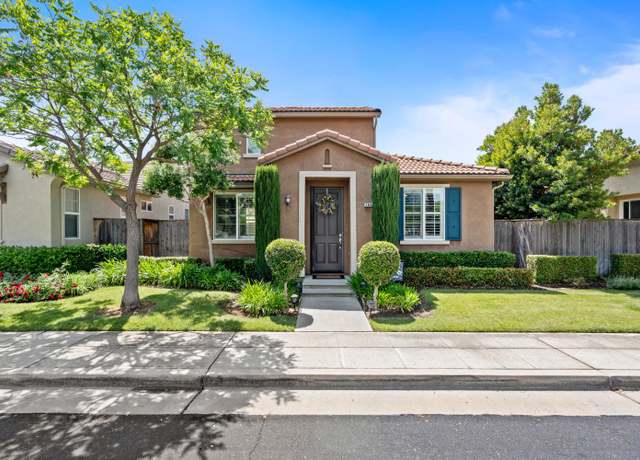 Property at 3942 Harlan Ranch Blvd, Clovis, CA 93619, 3 beds, 2 baths