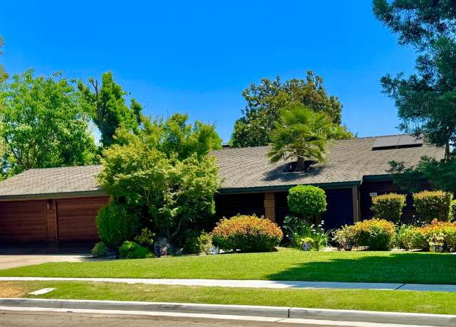 Property at 8866 N Ione Ave, Fresno, CA 93720, 3 beds, 2.75 baths