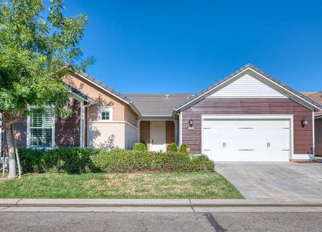 Property at 1742 N Broadbent Ln, Clovis, CA 93619, 4 beds, 3 baths