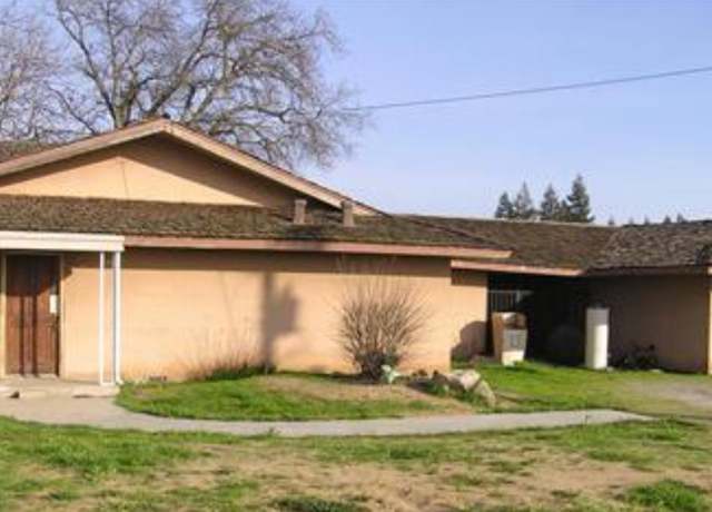 Property at 4206 W Dakota Ave, Fresno, CA 93611, 3 beds, 2.75 baths