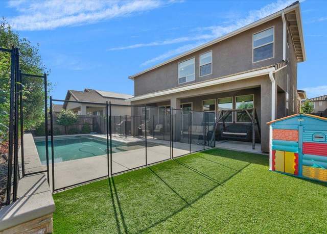 Property at 2653 Vermont Ave, Clovis, CA 93619, 4 beds, 3.5 baths