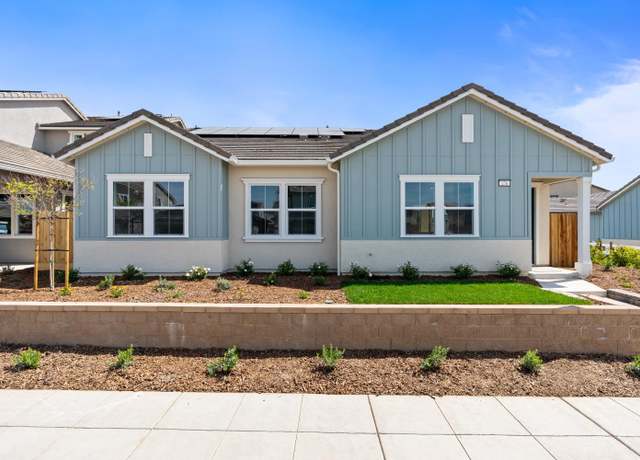 Property at 276 Huckleberry Ln S, Madera, CA 93636, 3 beds, 3 baths