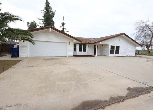 Property at 146 Sierra Ave, Clovis, CA 93612, 3 beds, 2 baths