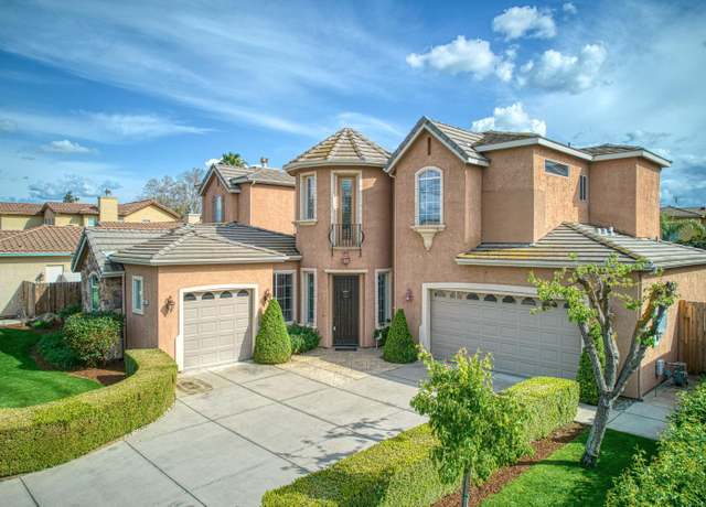 Property at 144 W Houston Ave, Clovis, CA 93611, 5 beds, 3.5 baths