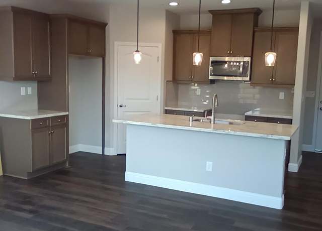 Property at 814 Shasta St, Madera, CA 93638, 3 beds, 2 baths