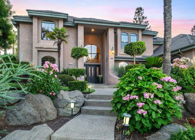 Property at 9381 N Woodmont Dr, Fresno, CA 93720, 5 beds, 3.75 baths