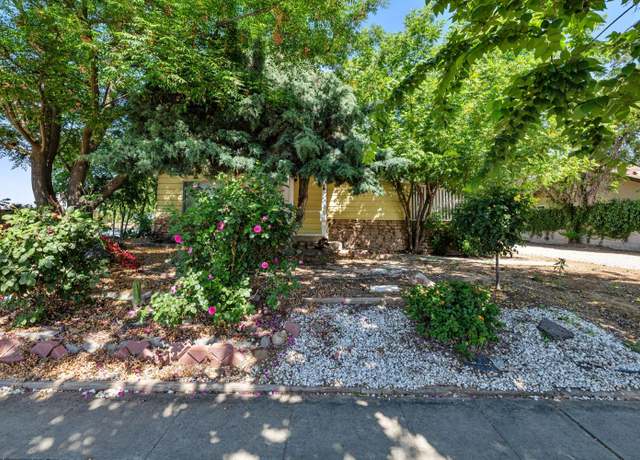 Property at 7626 N Chestnut Ave, Clovis, CA 93611, 2 beds, 1 bath