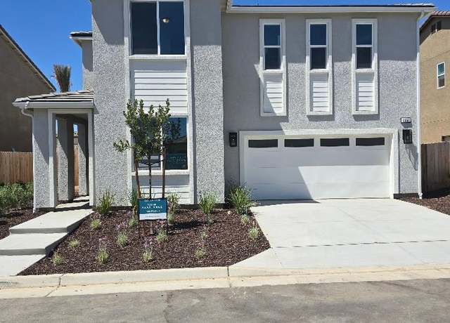 Property at 2854 E Colina Dr, Fresno, CA 93730, 3 beds, 2.5 baths