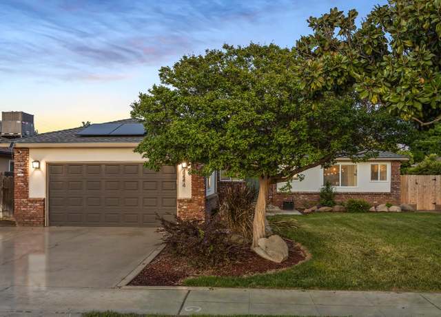 Property at 4844 N 4th St, Fresno, CA 93726, 3 beds, 2 baths
